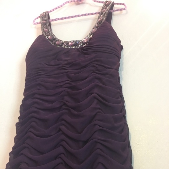 Caché formal dress - Picture 2 of 4